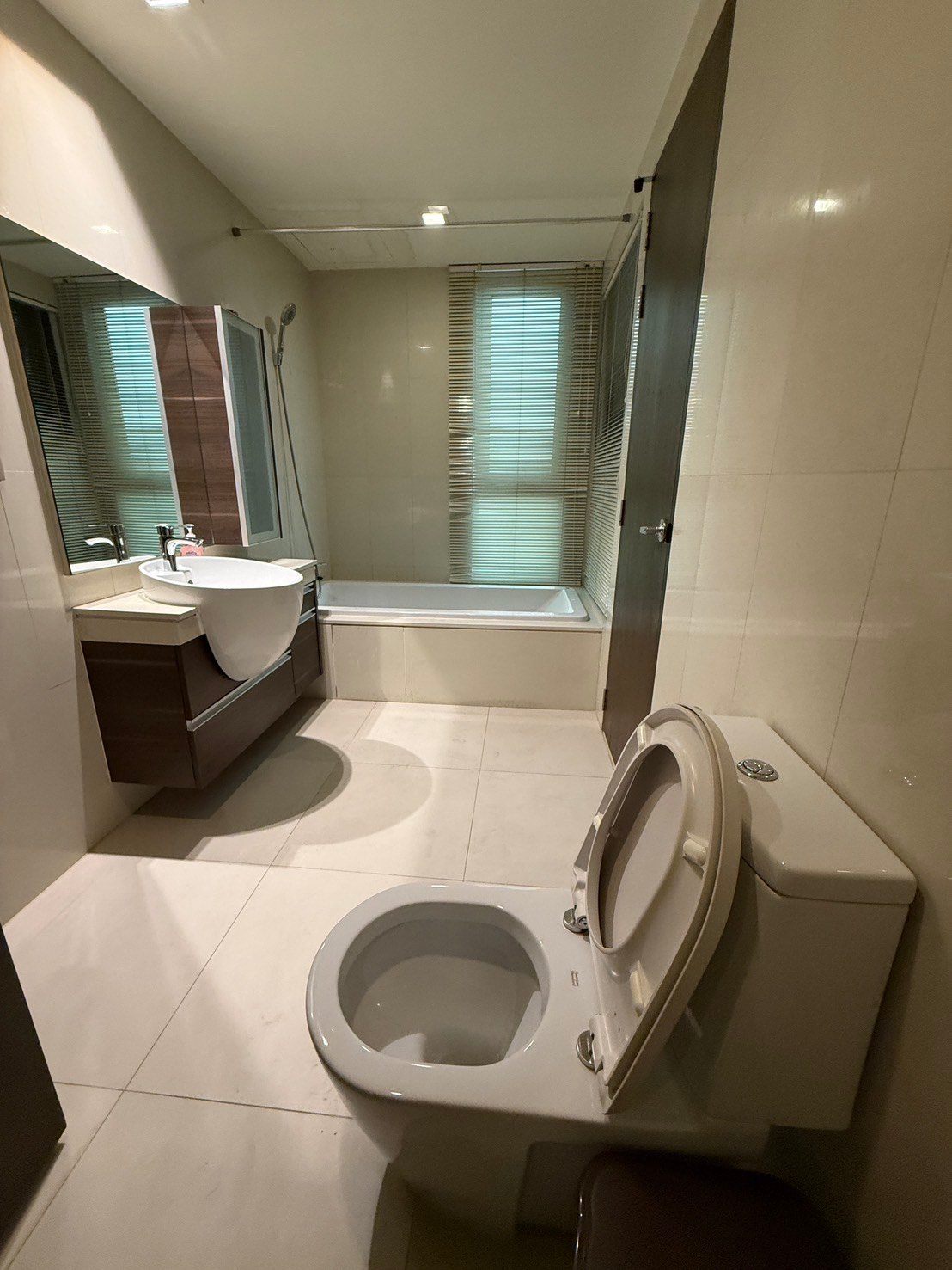 Skywalk Condominium - Image 5