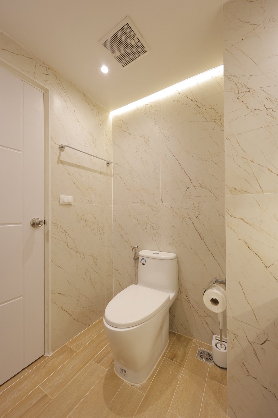 Sukhumvit Suites - Image 23