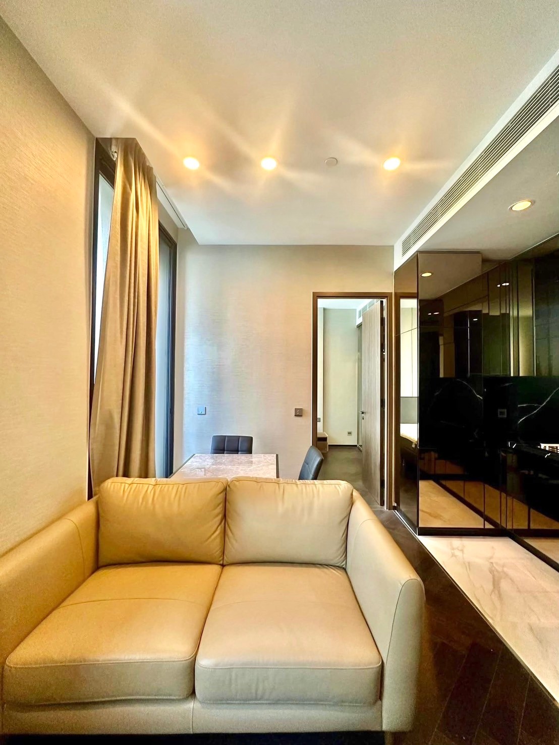 The ESSE Sukhumvit 36 - Image 3