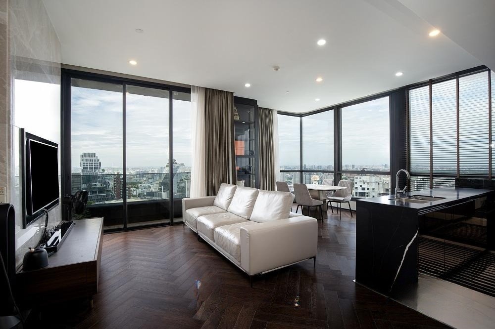 THE ESSE Sukhumvit 36 - Image 1