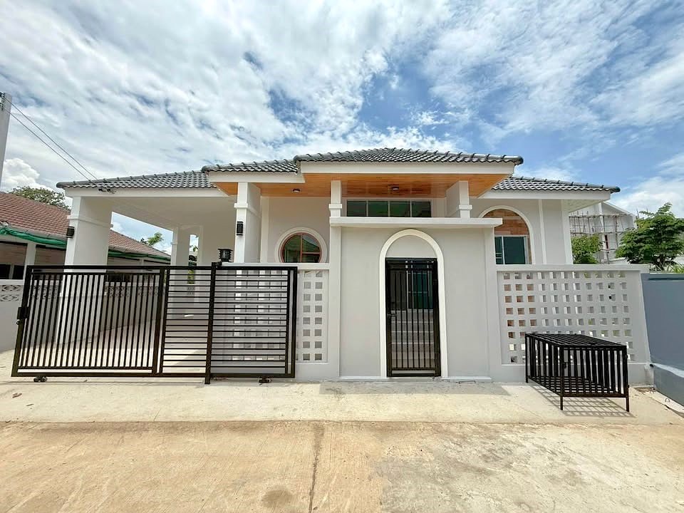 3 Bedroom House For Sale in Pa Daet, Mueang Chiang Mai, Chiang Mai - Image 1