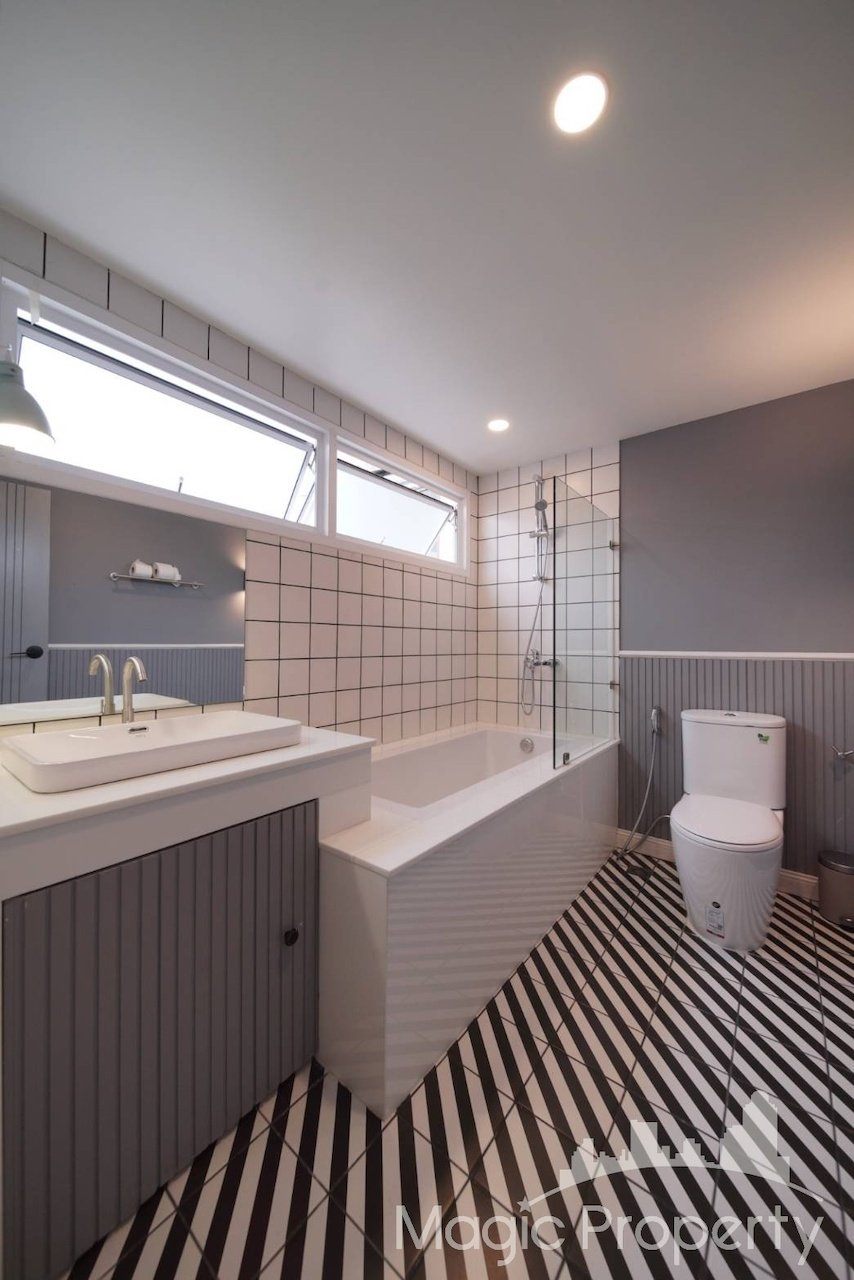 4 卧室 独立房屋  在  - Image 38