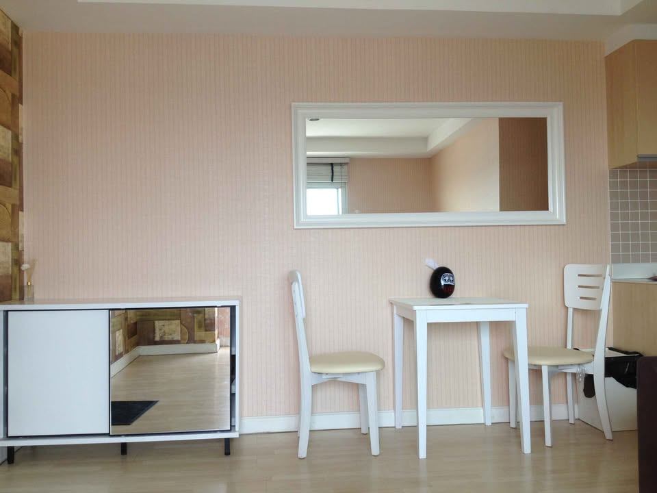1 Bedroom Condo For Sale in Sam Sen Nok, Huai Khwang, Bangkok - Image 5