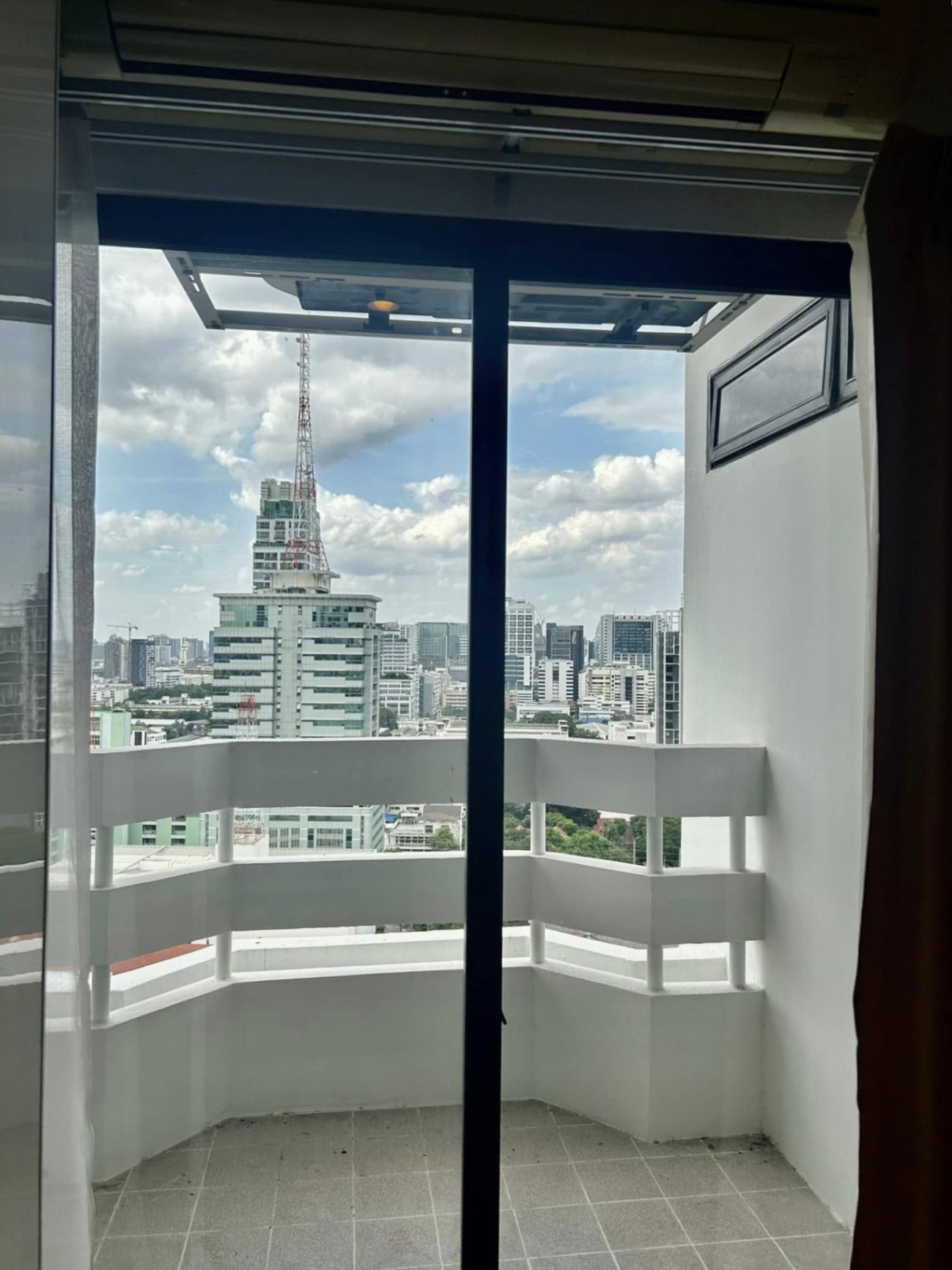 1 Bedroom Condo For Sale in Thung Phaya Thai, Ratchathewi, Bangkok - Image 3