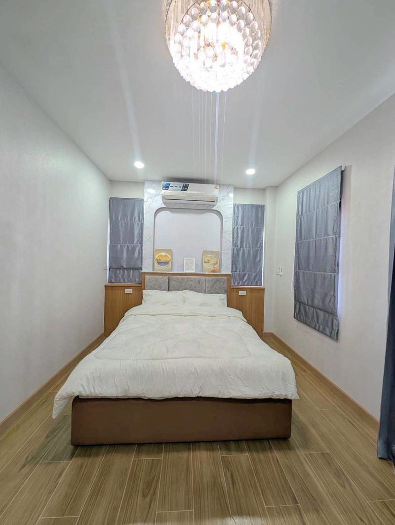 5 Bedroom House For Sale in San Phak Wan, Hang Dong, Chiang Mai - Image 8