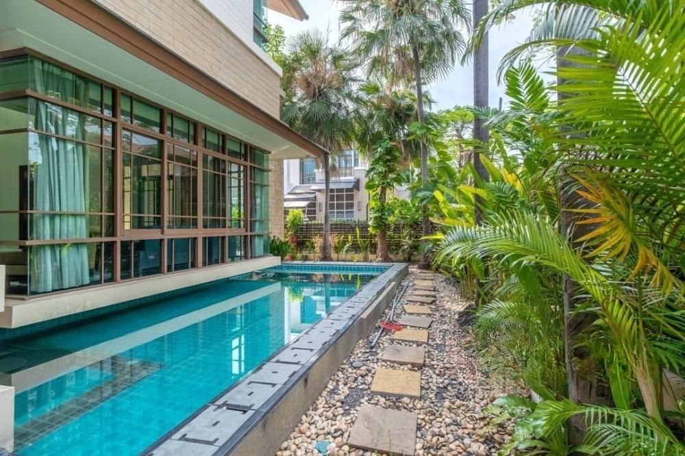 4 Bedroom House For Sale in Phra Khanong Nuea, Vadhana, Bangkok - Image 2