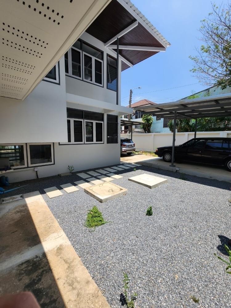 4 卧室 独立房屋  在  - Image 6