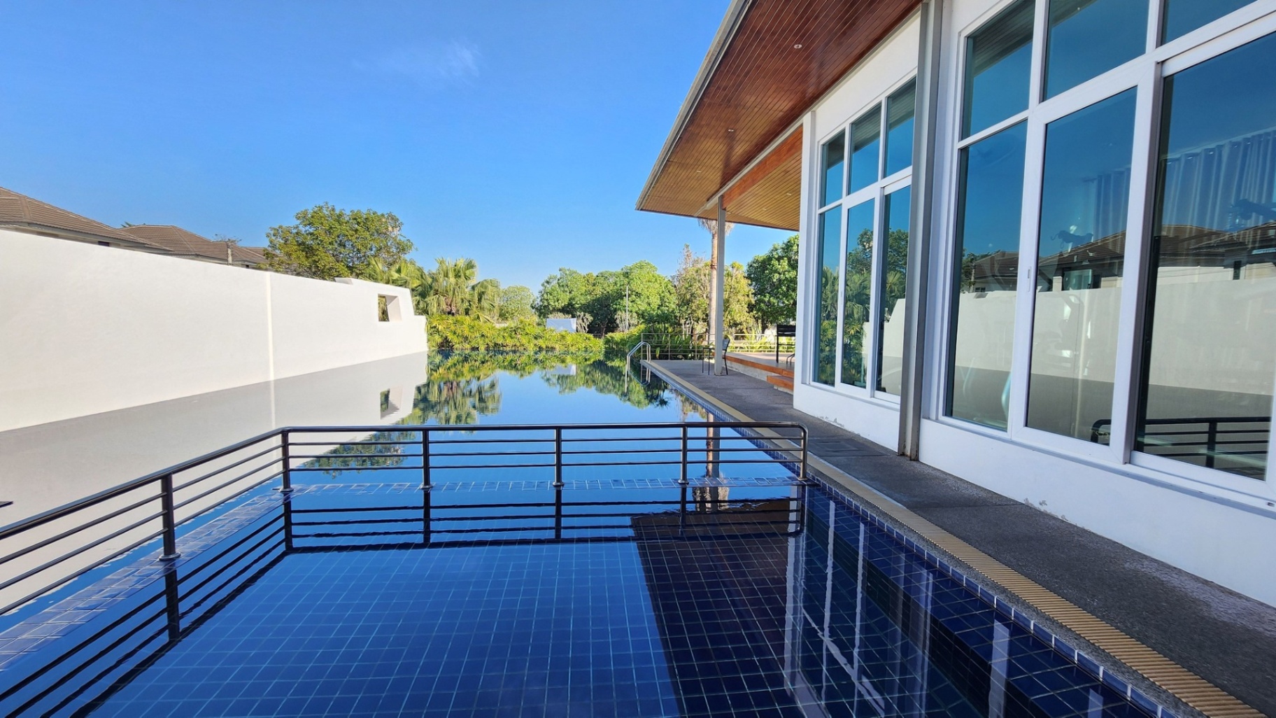 The Urbana 2+ by Palm Springs - Image 18