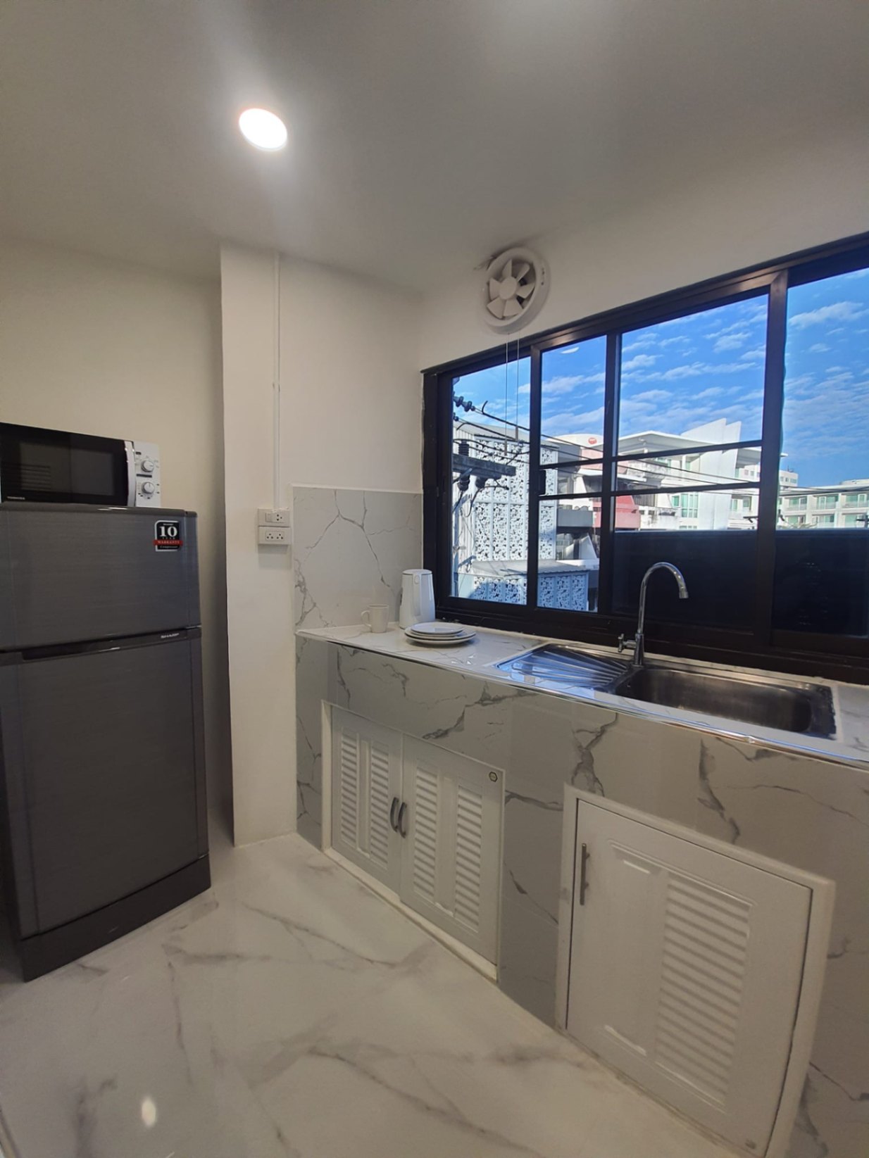 103 Condominium 2 (Soi 12) - Image 9