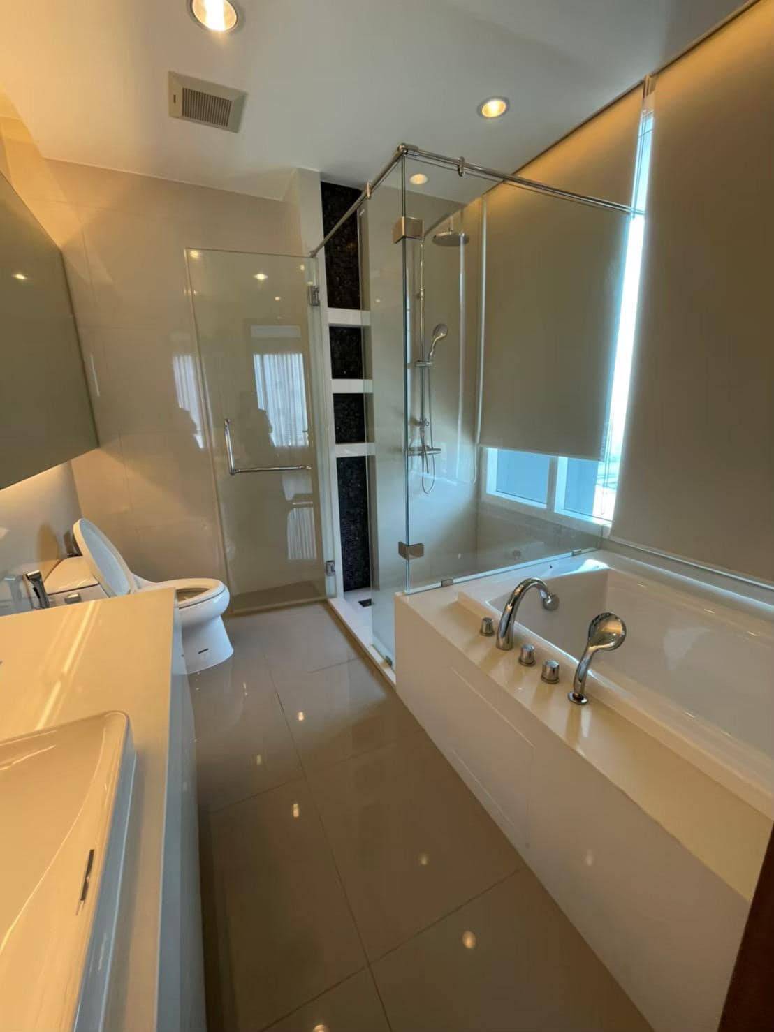 3 Bedroom Condo For Sale in Wat Phraya Krai, Bang Kho Laem, Bangkok - Image 8