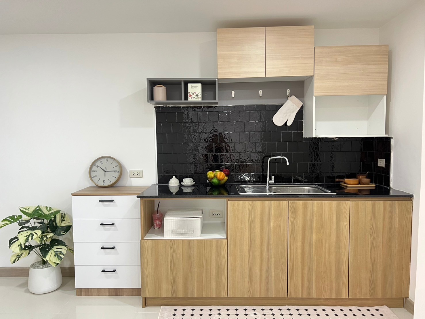 Airport Home Condo - Image 3