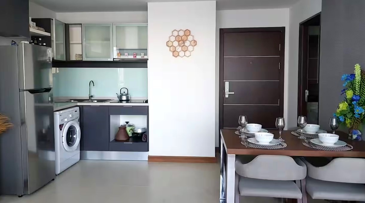 Astra Condo - Image 2