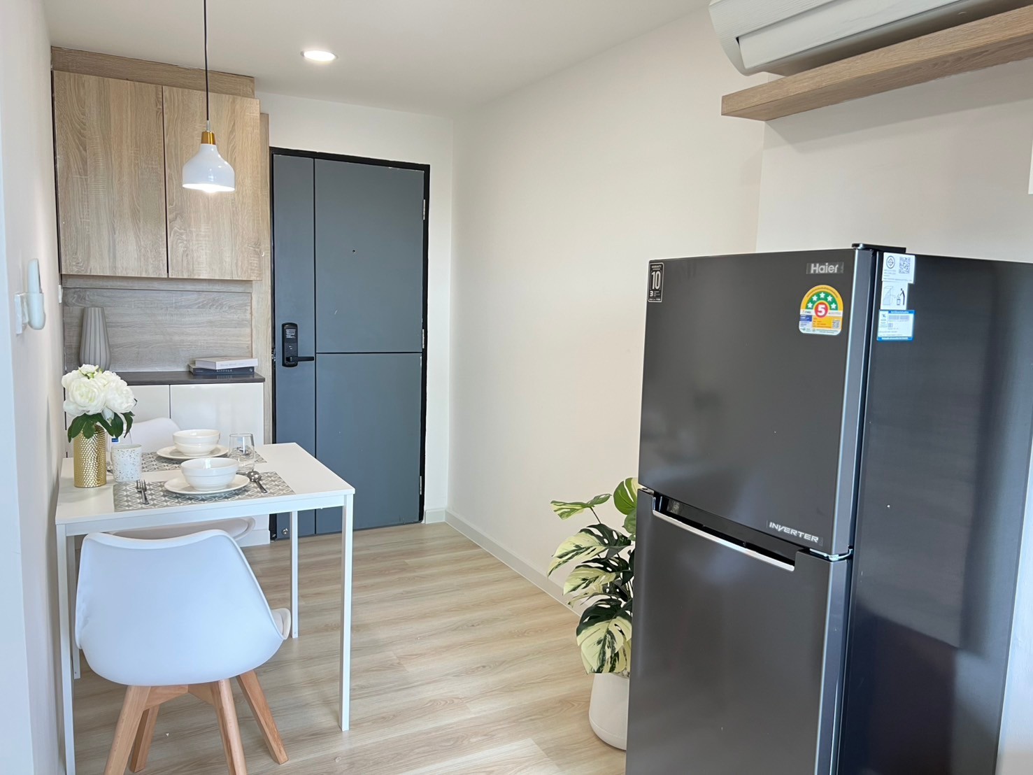 Airport Home Condo - Image 2