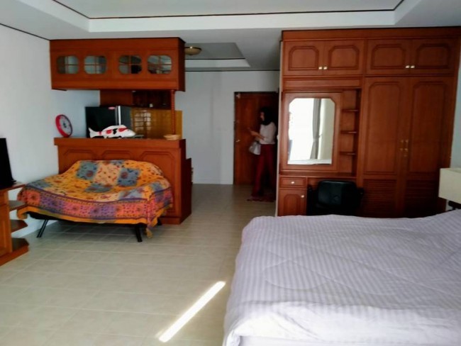 Riverside Condo - Image 1