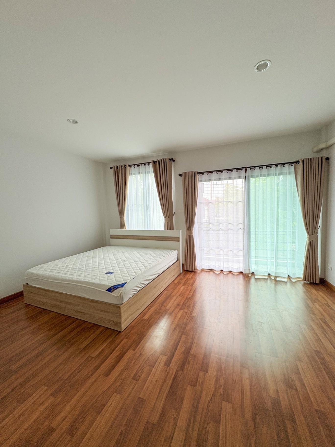 3 Bedroom Townhouse For Rent in San Sai Noi, San Sai, Chiang Mai - Image 5