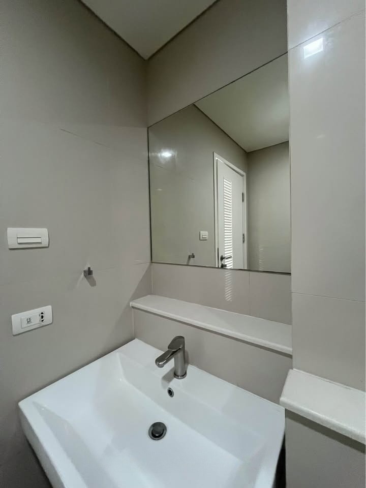 Ivy Thonglor 23 - Image 7