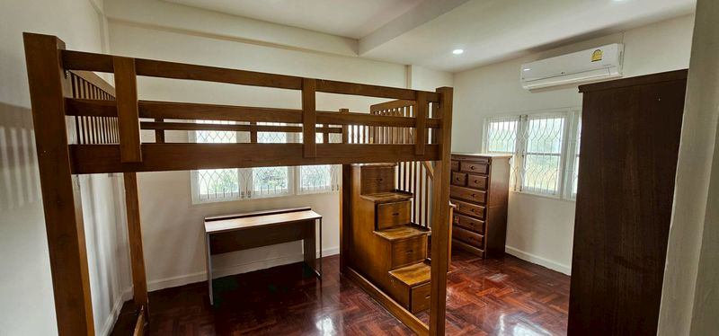 4 Bedroom House For Sale in Saen Saep, Min Buri, Bangkok - Image 19