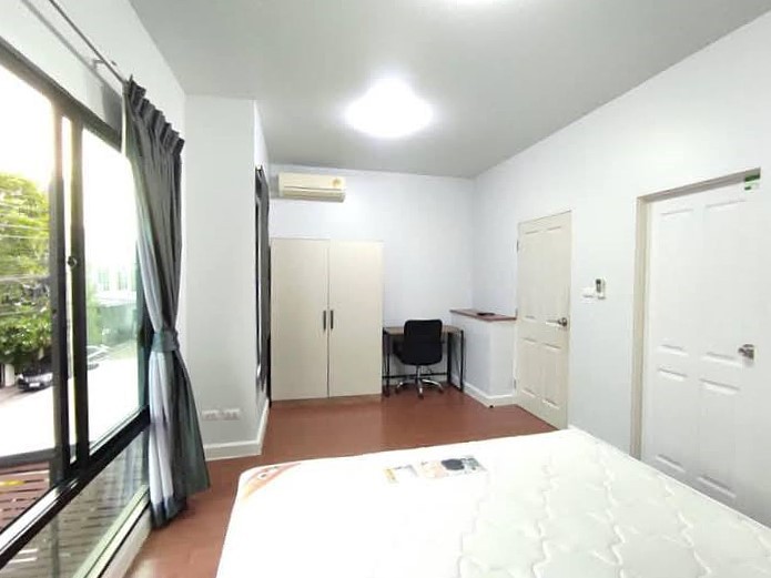 2 Bedroom Townhouse For Sale in Bang Sao Thong, Bang Sao Thong, Samut Prakan - Image 6