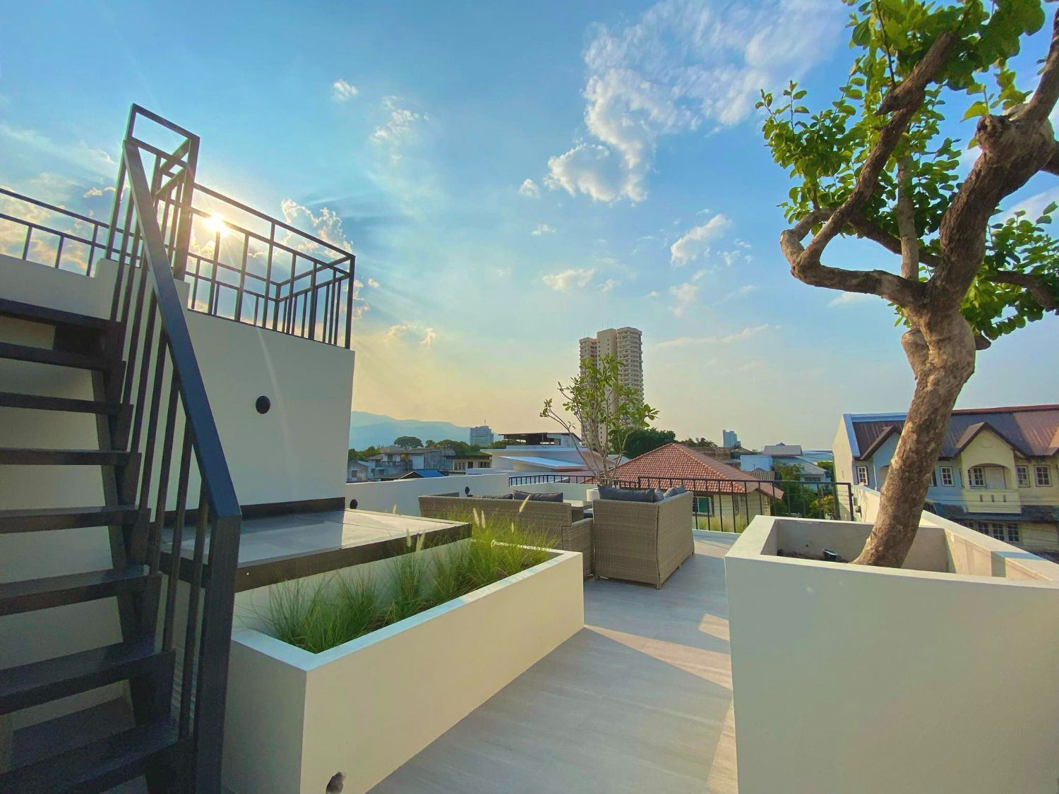 5 Bedroom House For Sale in Wat Ket, Mueang Chiang Mai, Chiang Mai - Image 8