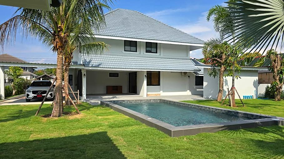 5 Bedroom House For Sale in San Phisuea, Mueang Chiang Mai, Chiang Mai - Image 1