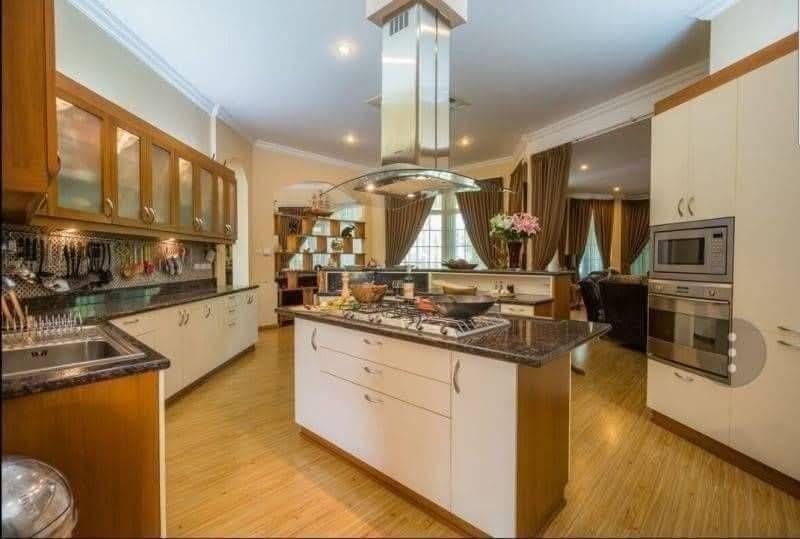 6 Bedroom House For Sale in Saraphi, Saraphi, Chiang Mai - Image 5