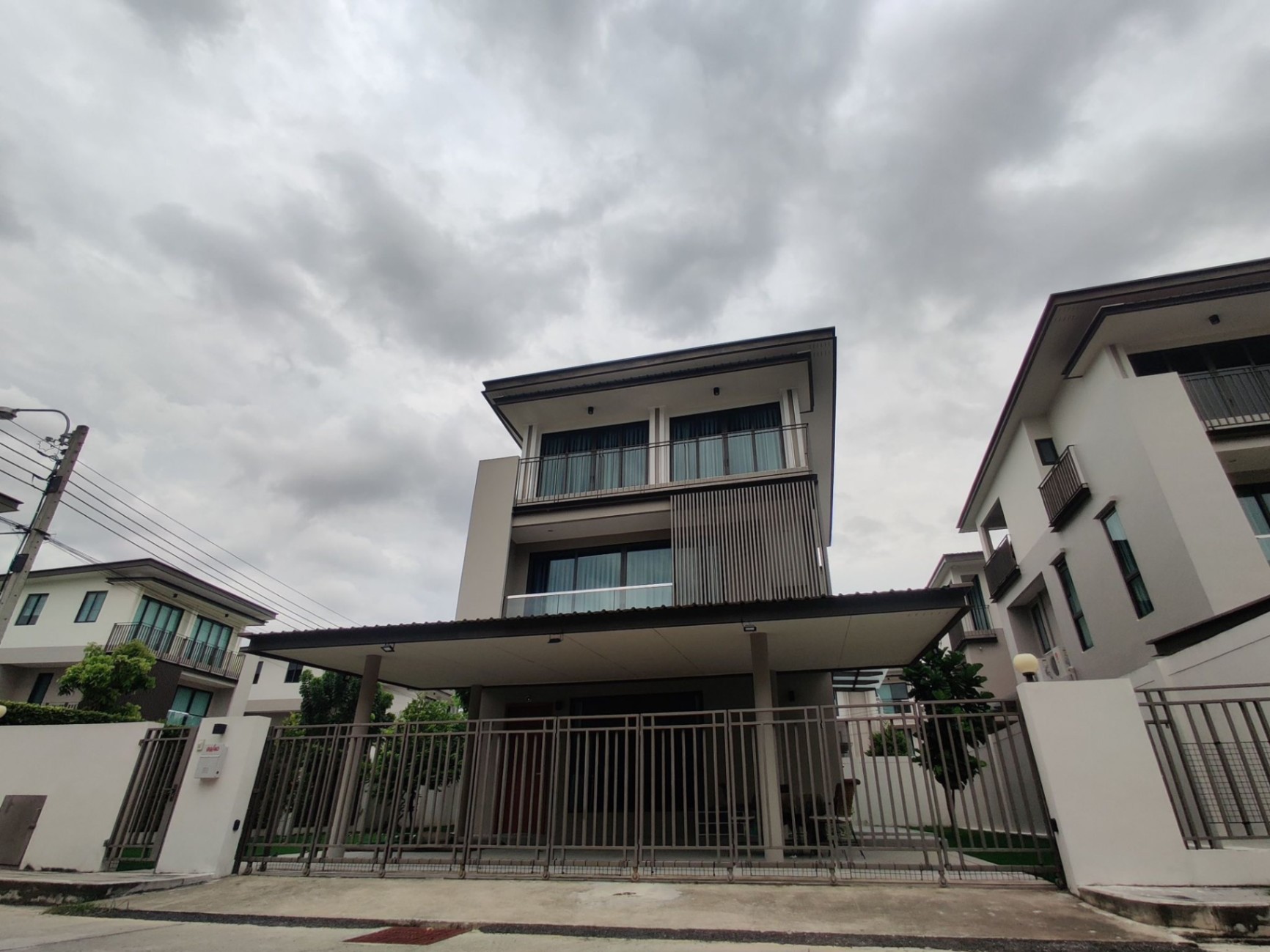 AQ ARBOR สวนหลวง ร.9 – พัฒนาการ - Image 1
