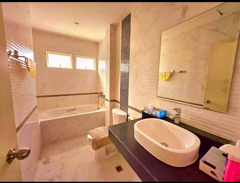The Greenery Villa - Image 9
