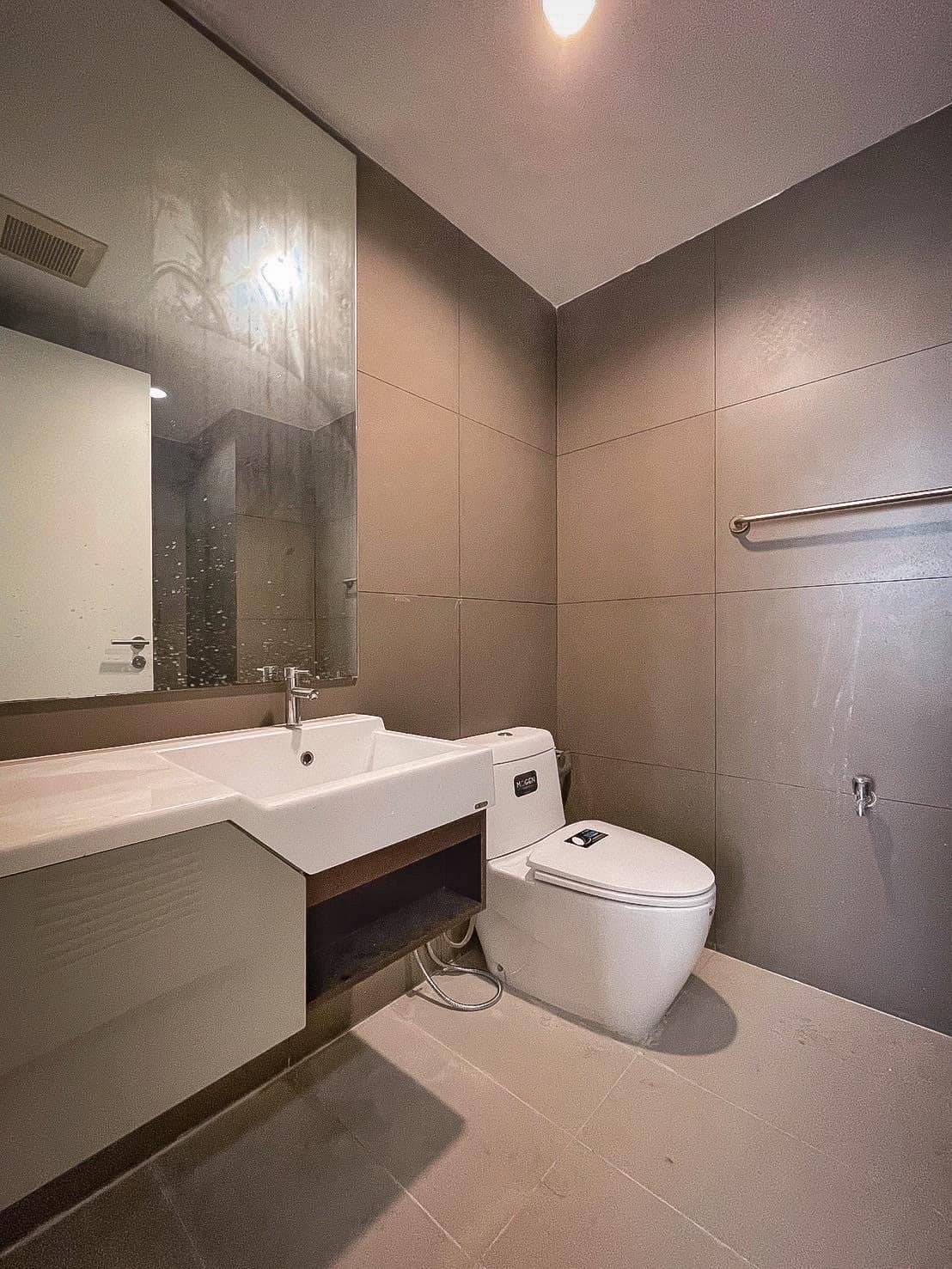 1 Bedroom Condo For Sale in Khlong Tan Nuea, Vadhana, Bangkok - Image 4