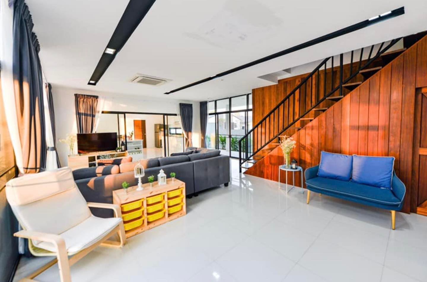 6 Bedroom House For Sale in San Phak Wan, Hang Dong, Chiang Mai - Image 7
