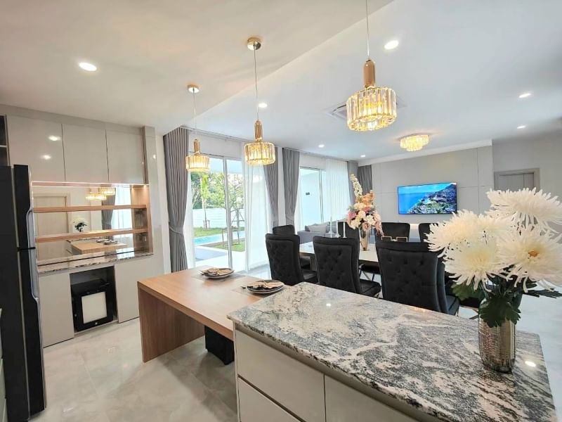 6 Bedroom House For Sale in Ton Pao, San Kamphaeng, Chiang Mai - Image 7