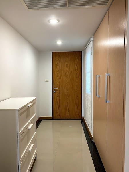 Residence 52 Condominium - Image 10