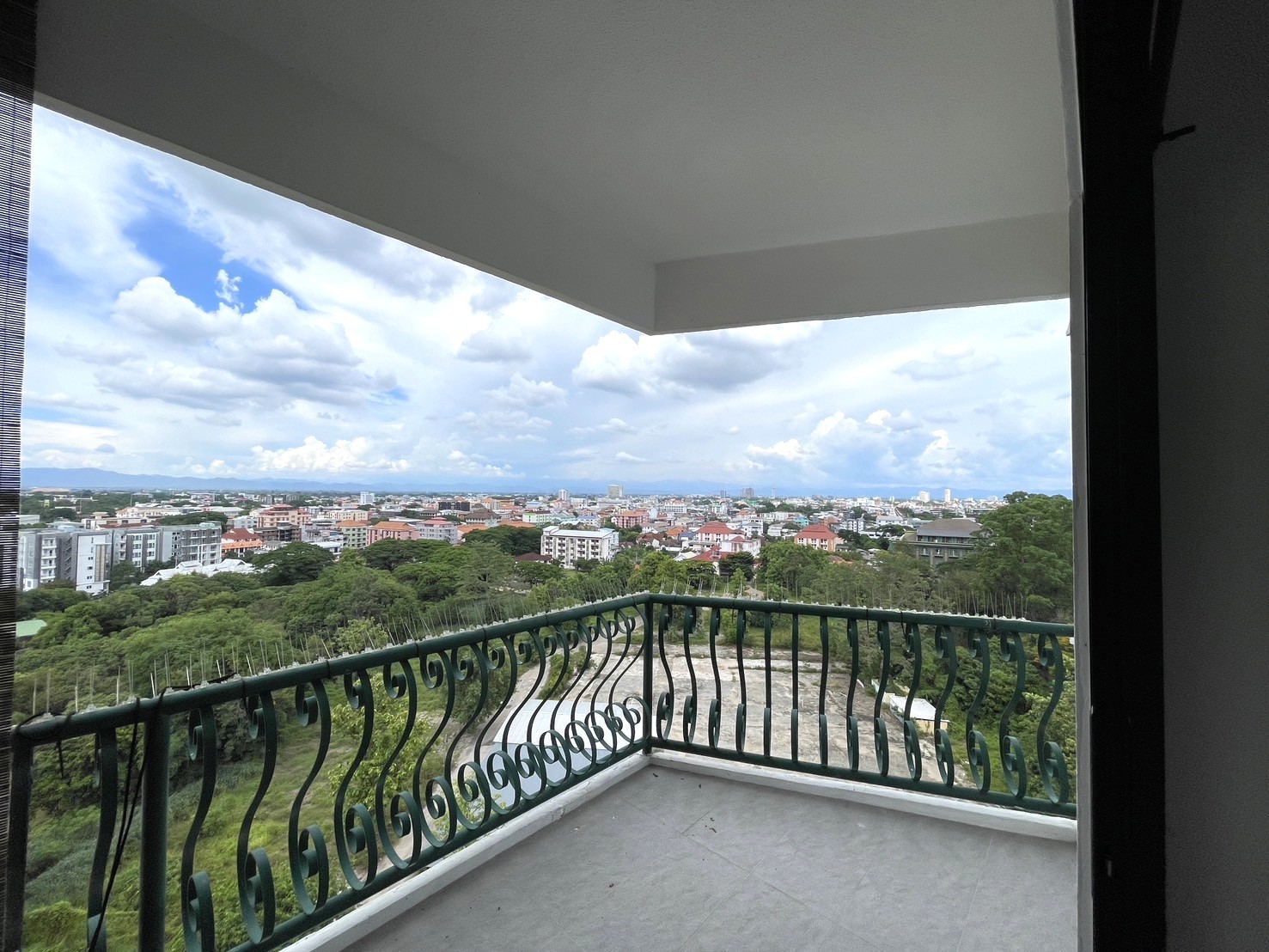 Hillside 4 Condotel - Image 3