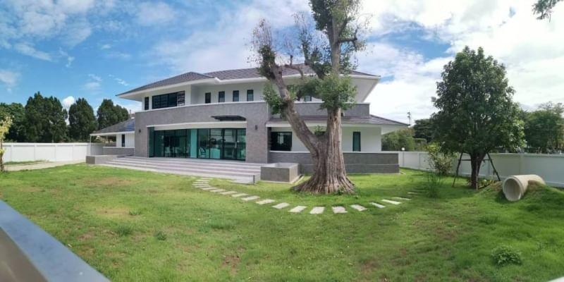 7 卧室 独立房屋  在  - Image 5