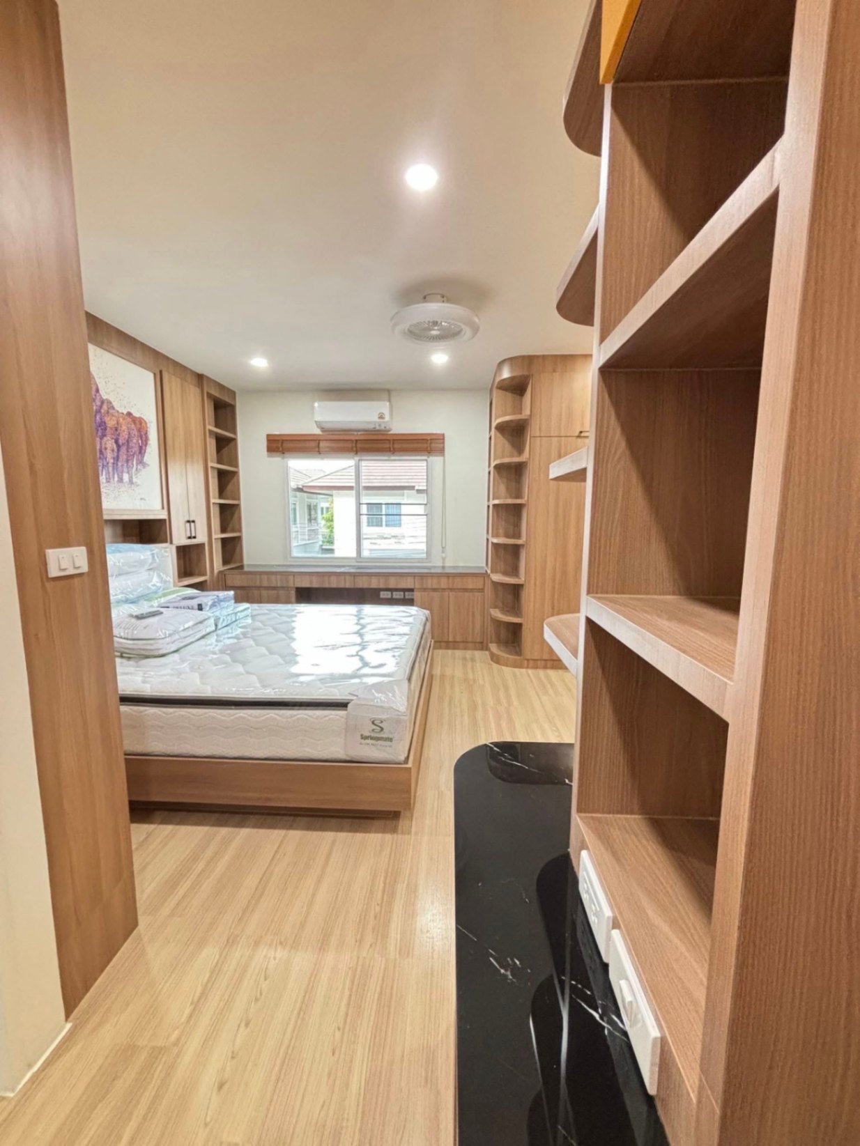 The Luxury Home - Image 10