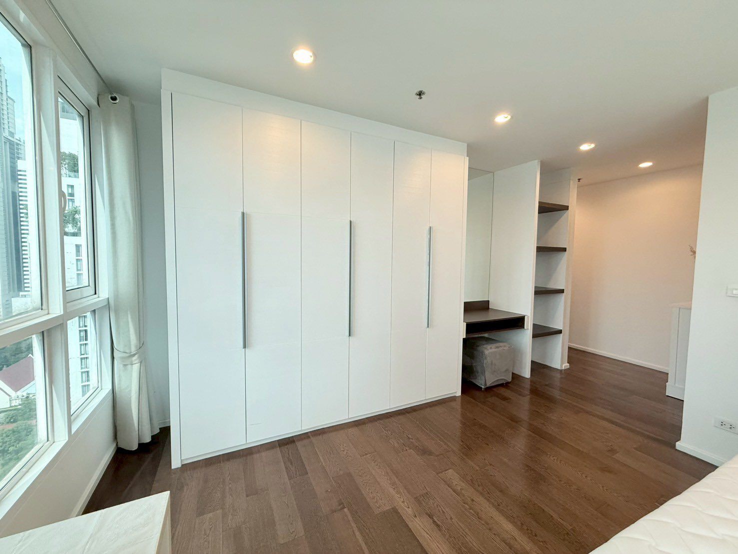15 Sukhumvit Residences - Image 11