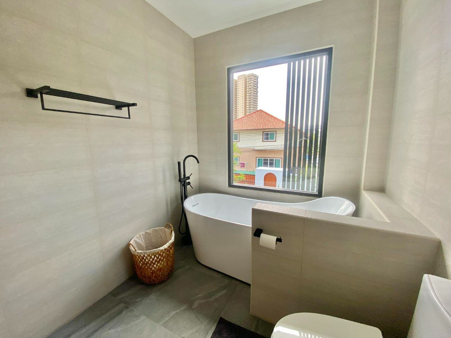 5 Bedroom House For Sale in Wat Ket, Mueang Chiang Mai, Chiang Mai - Image 15