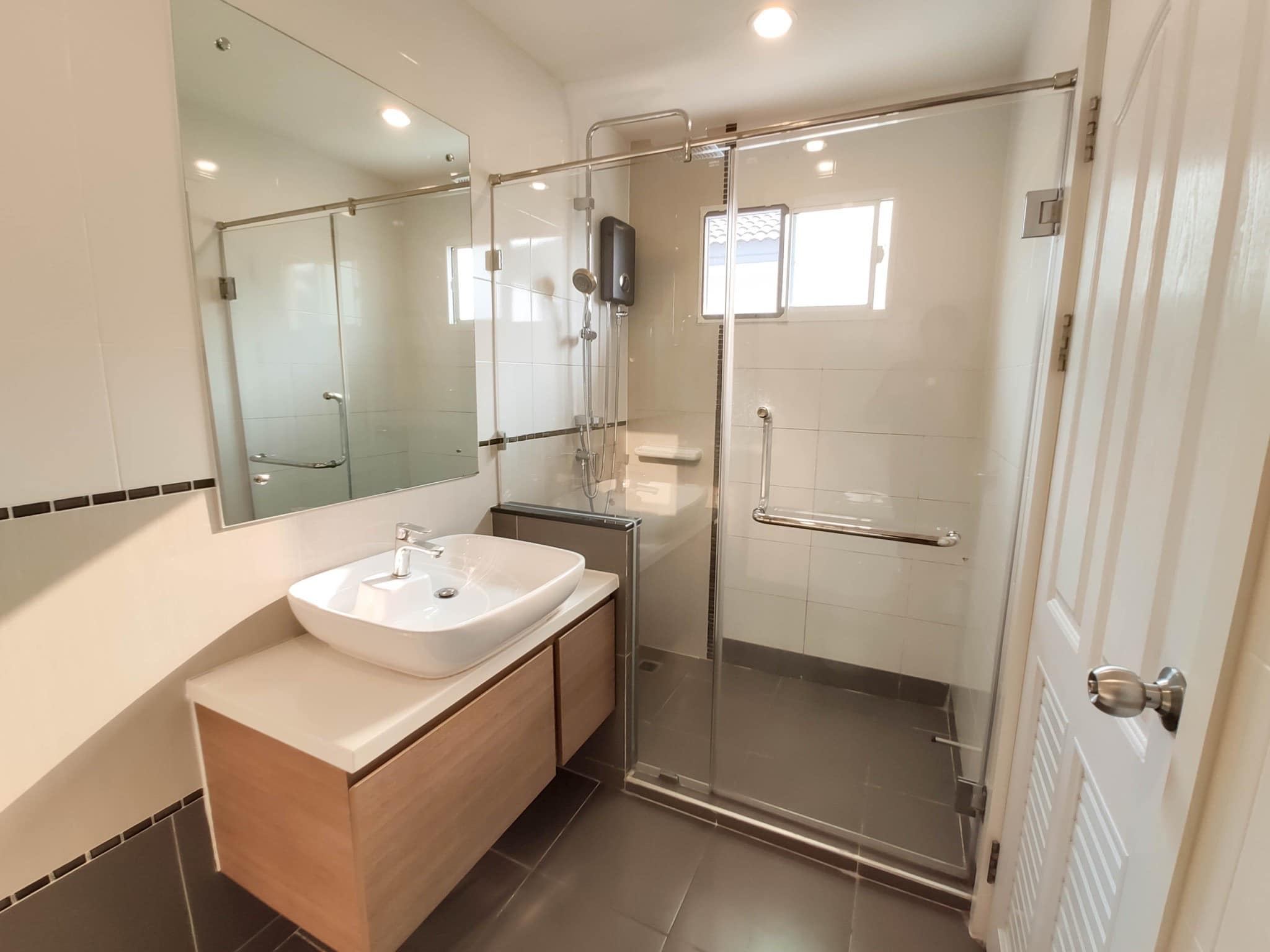 Passorn Prestige Luxe Phatthanakan 44 - Image 14