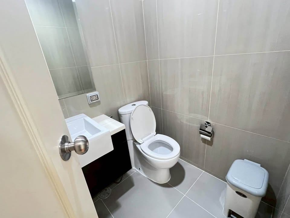 Villa Asoke Condominium - Image 4
