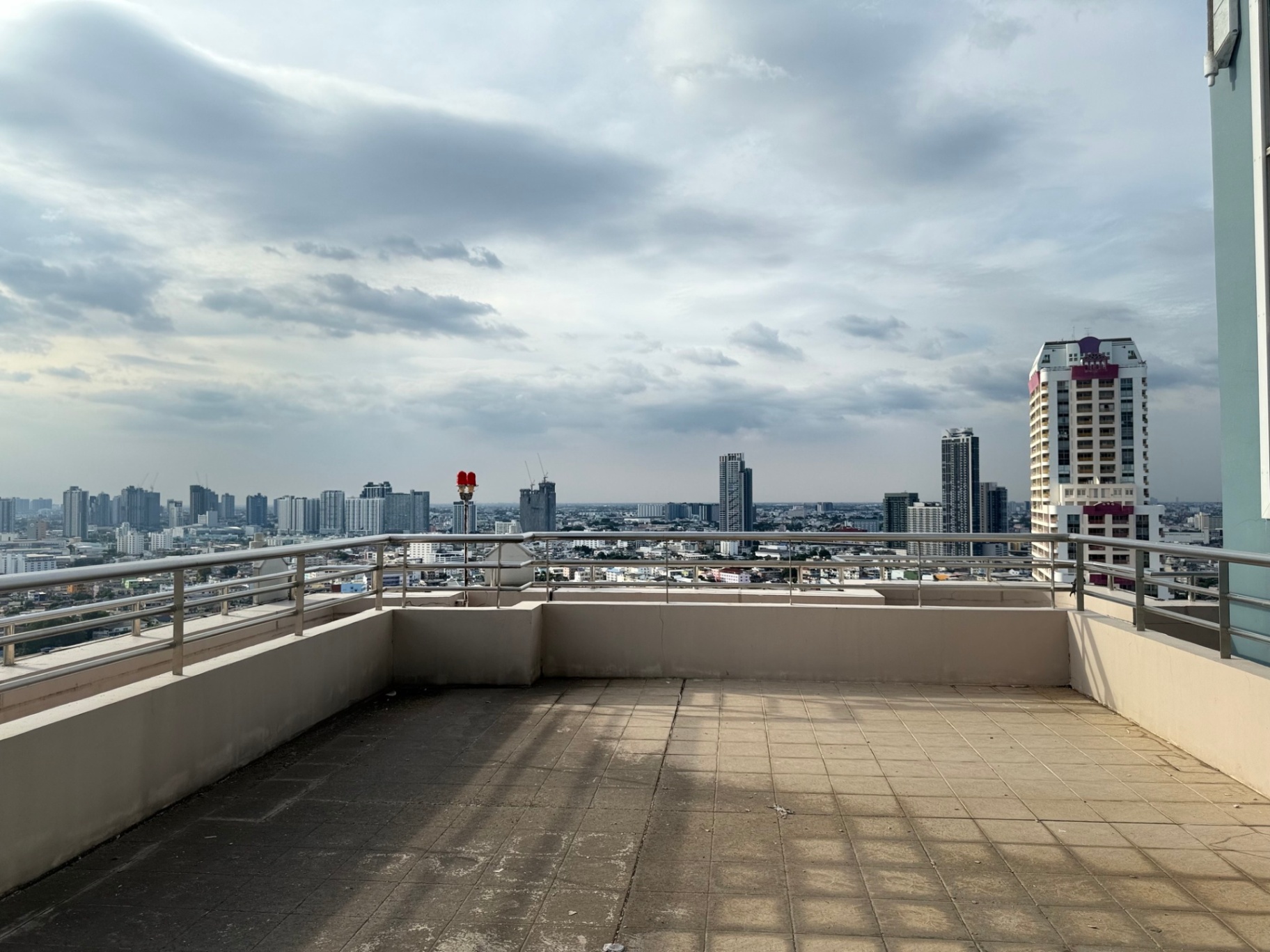 Watermark Chao Phraya - Image 3