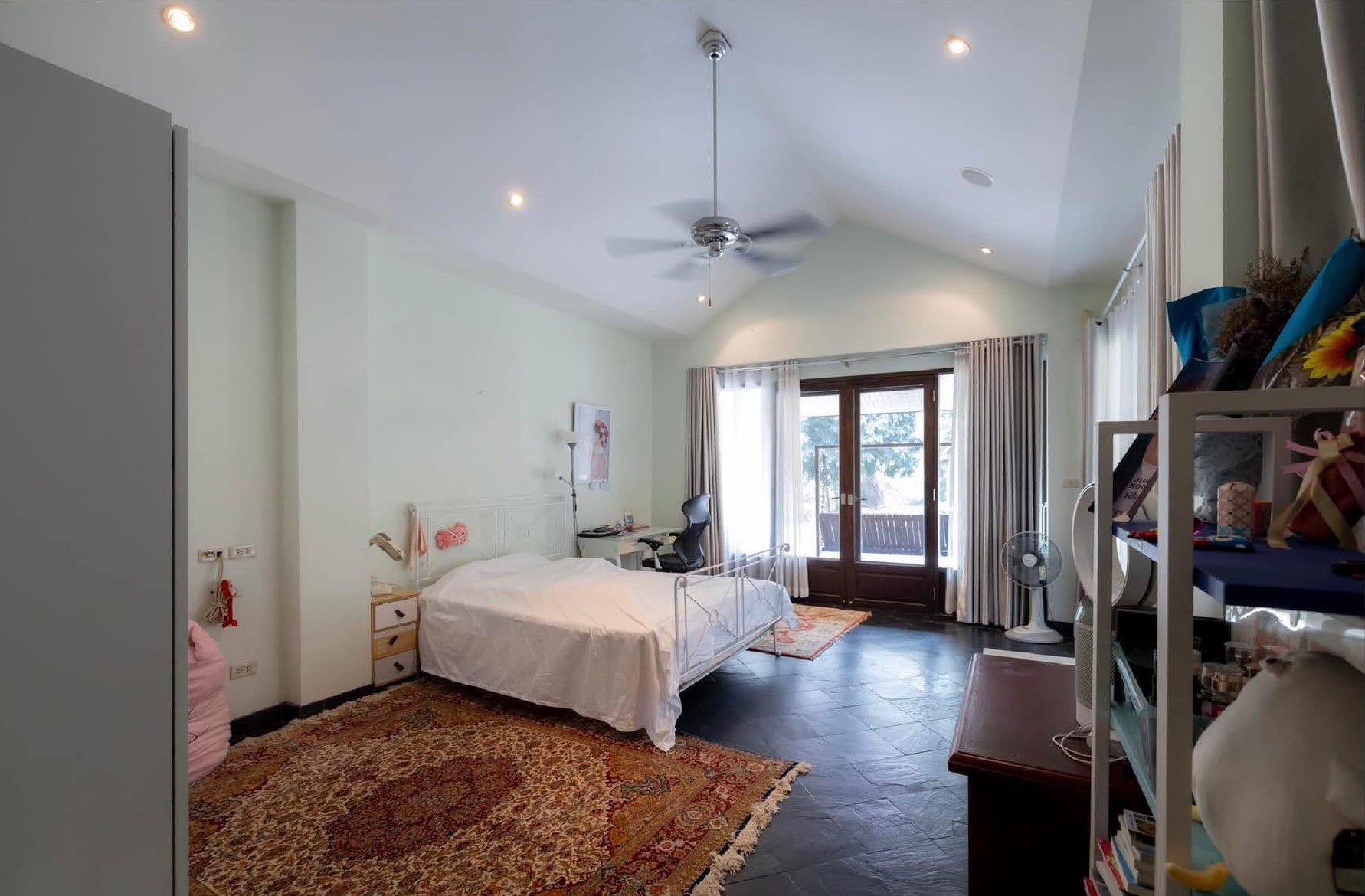 6 Bedroom House For Sale in Pa Daet, Mueang Chiang Mai, Chiang Mai - Image 12