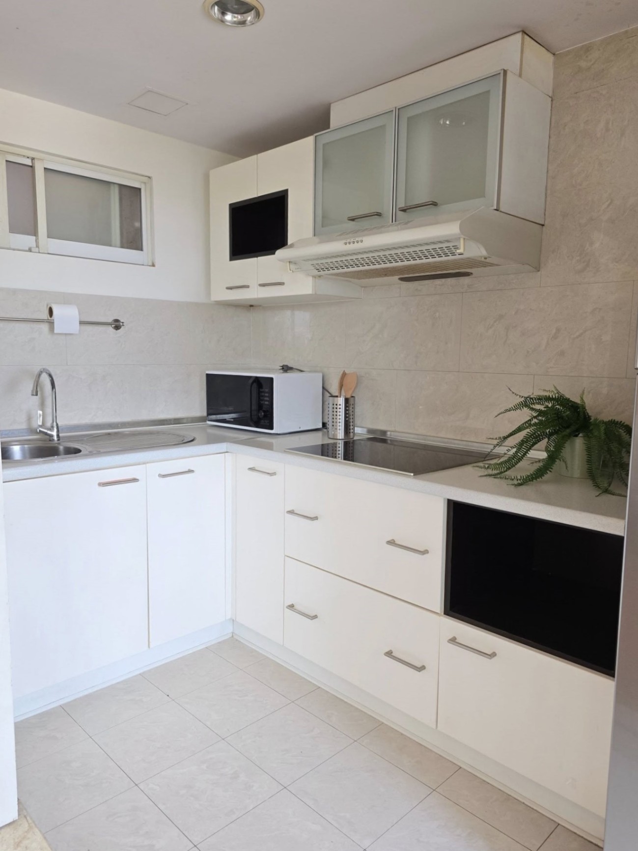 3 Bedroom Condo For Rent in Chong Nonsi, Yan Nawa, Bangkok - Image 3