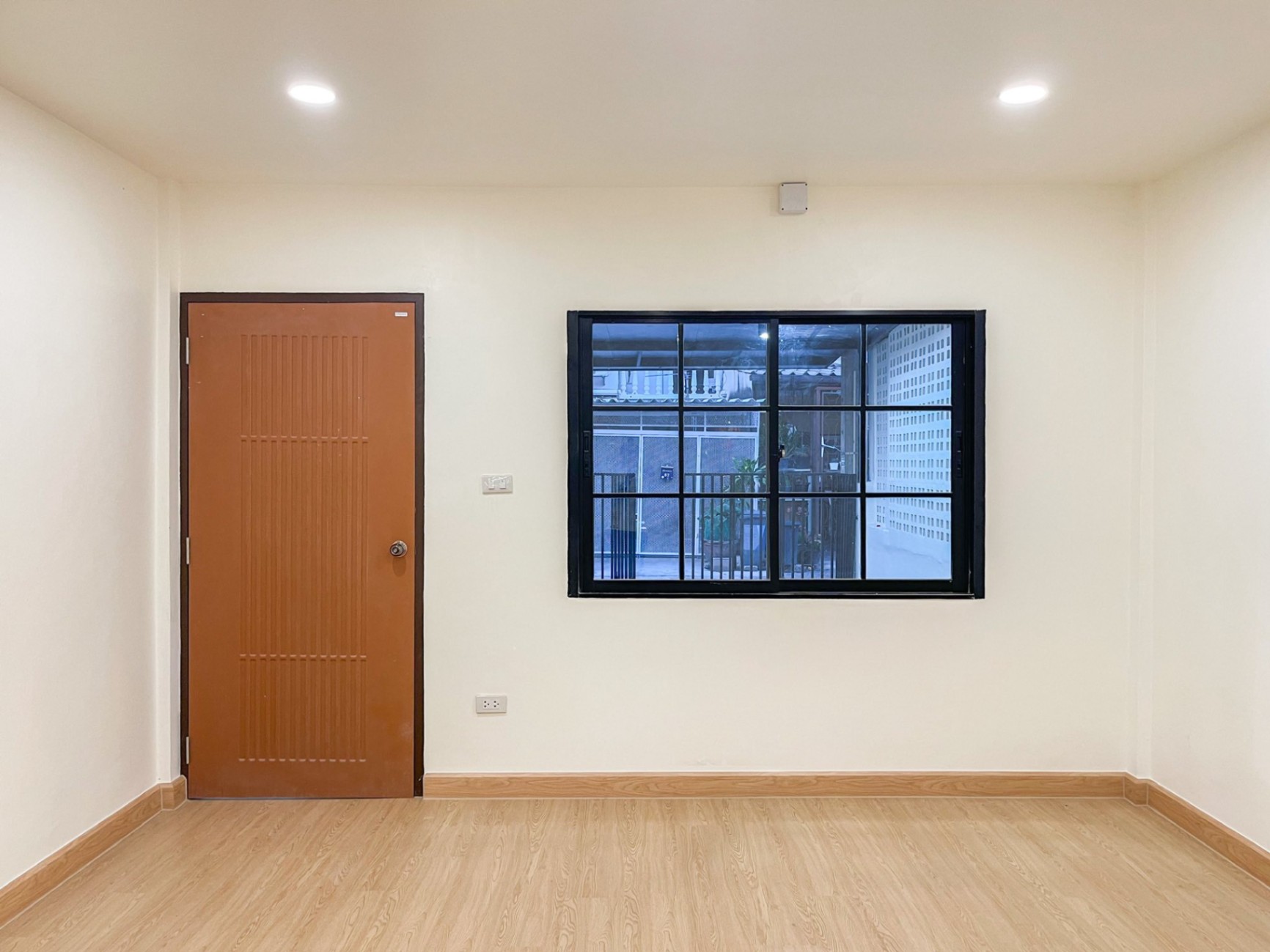 3 Bedroom Townhouse For Sale in Suan Luang, Suan Luang, Bangkok - Image 2