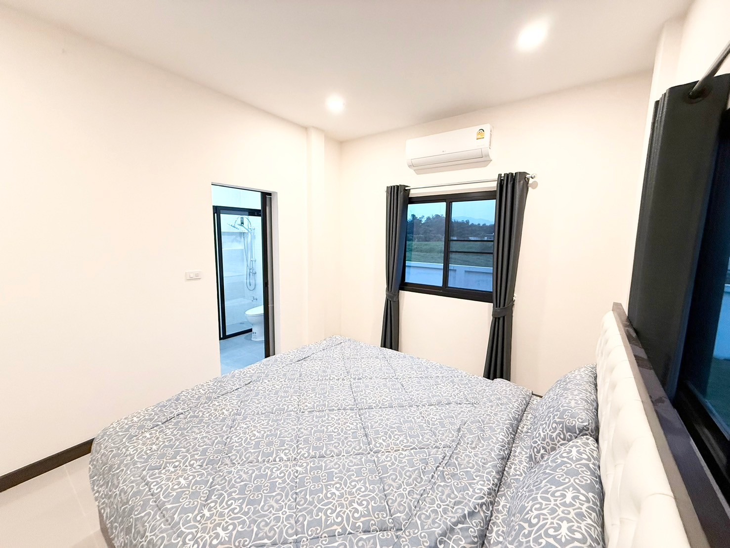 Thanaporn Park Home 5 - Image 5