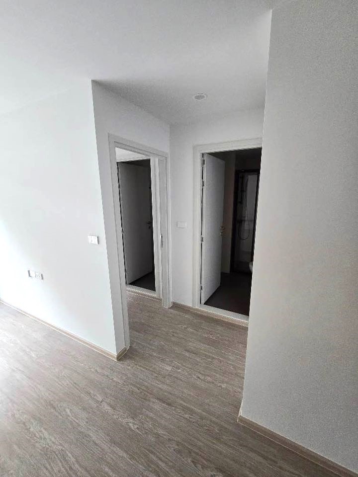 2 Bedroom Condo For Sale in Huai Khwang, Huai Khwang, Bangkok - Image 2