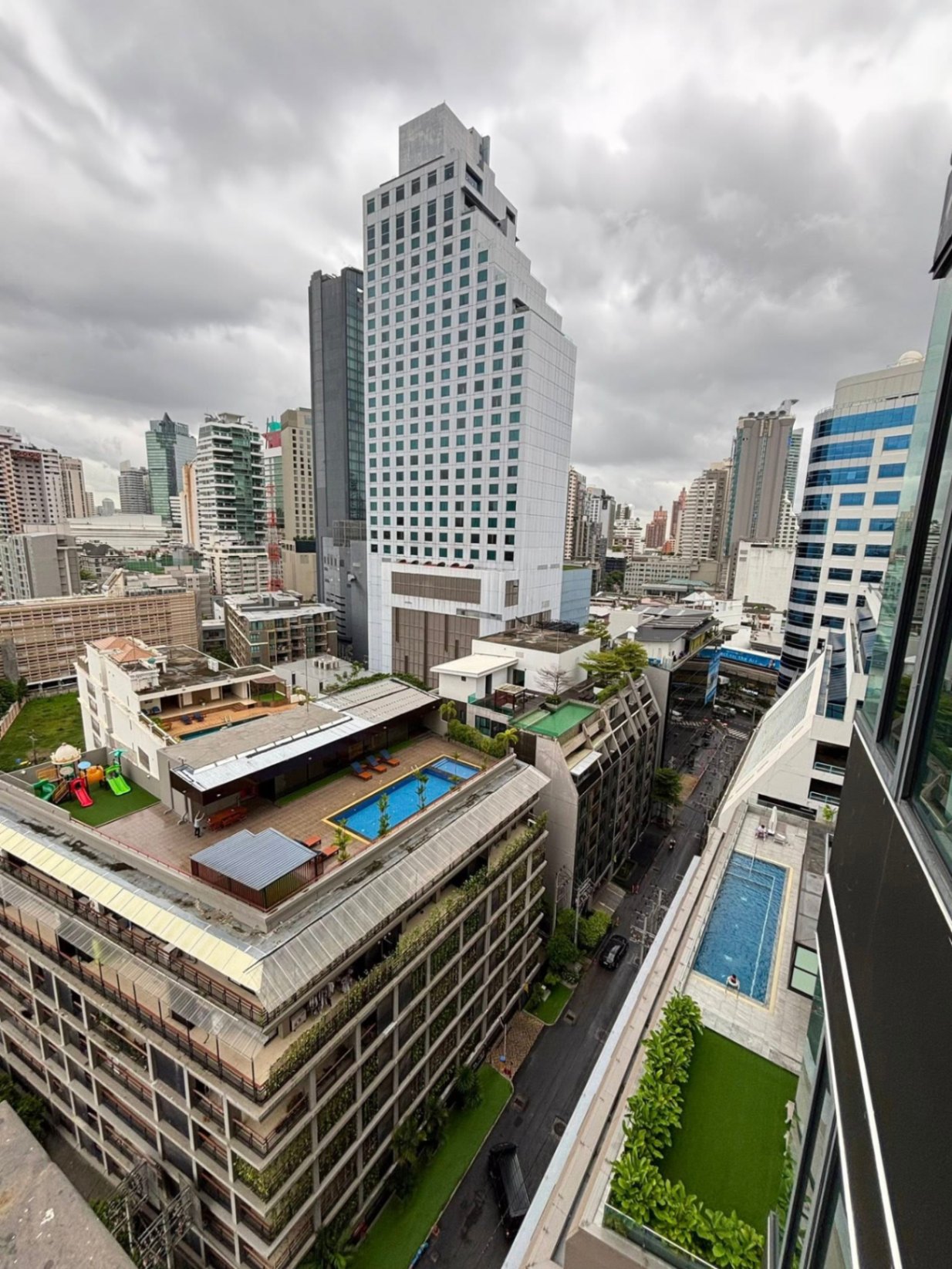 The Edge Sukhumvit 23 - Image 16