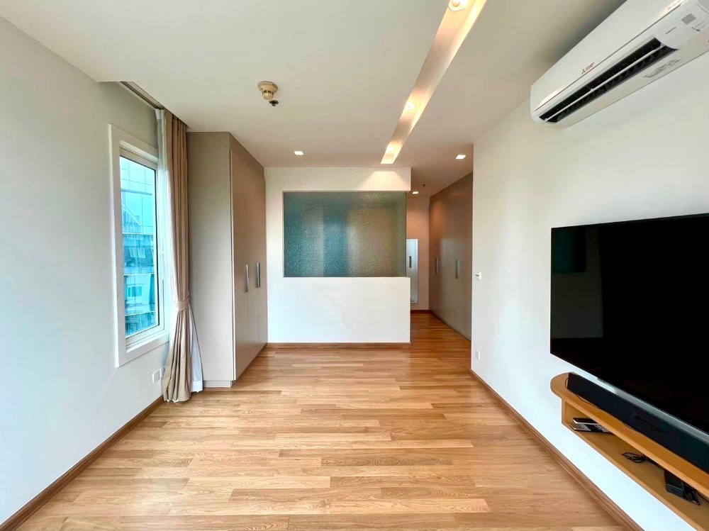 Siri at Sukhumvit Condominium - Image 3
