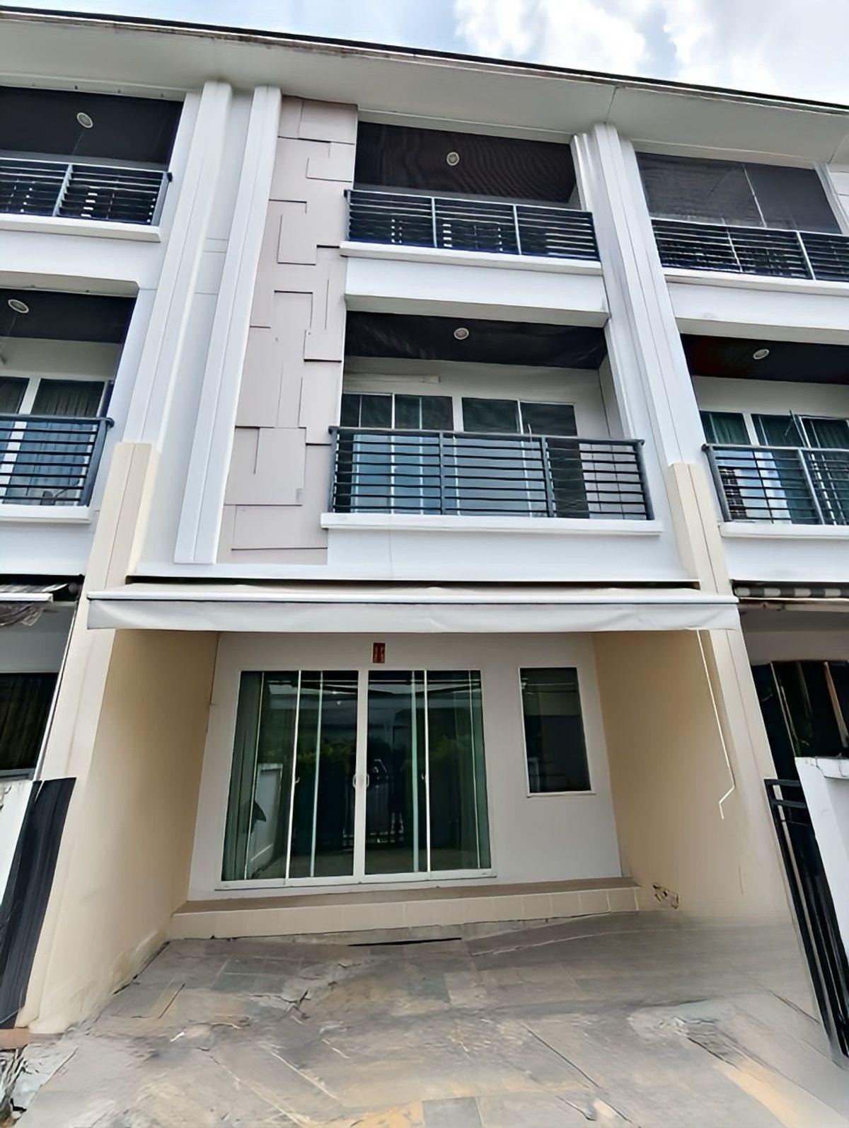 บ้านกลางเมือง เอส-เซ้นส์ ศรีนครินทร์ - Image 1