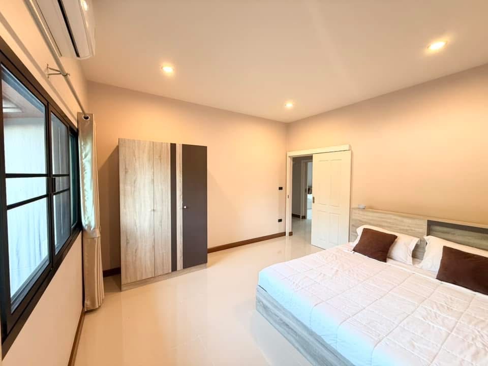 Thanaporn Park Home 5 - Image 13