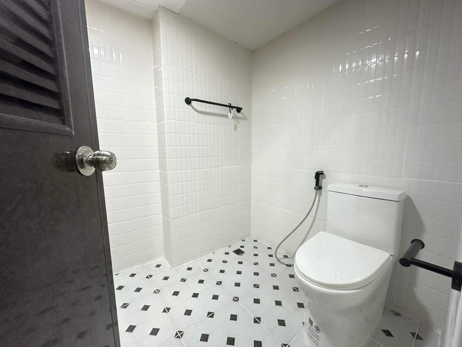 PP Condo - Image 10