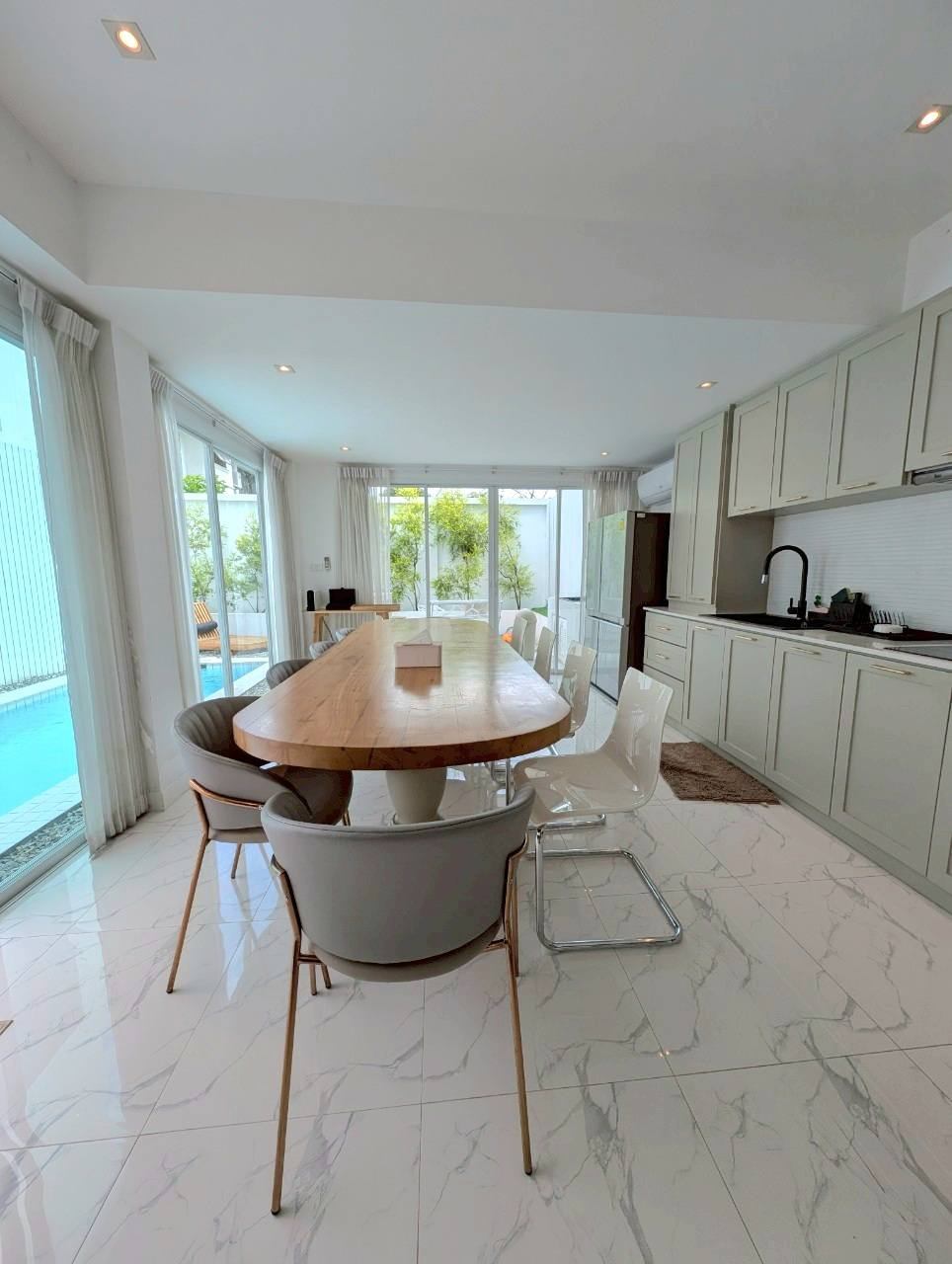4 Bedroom Townhouse For Sale in San Phranet, San Sai, Chiang Mai - Image 5